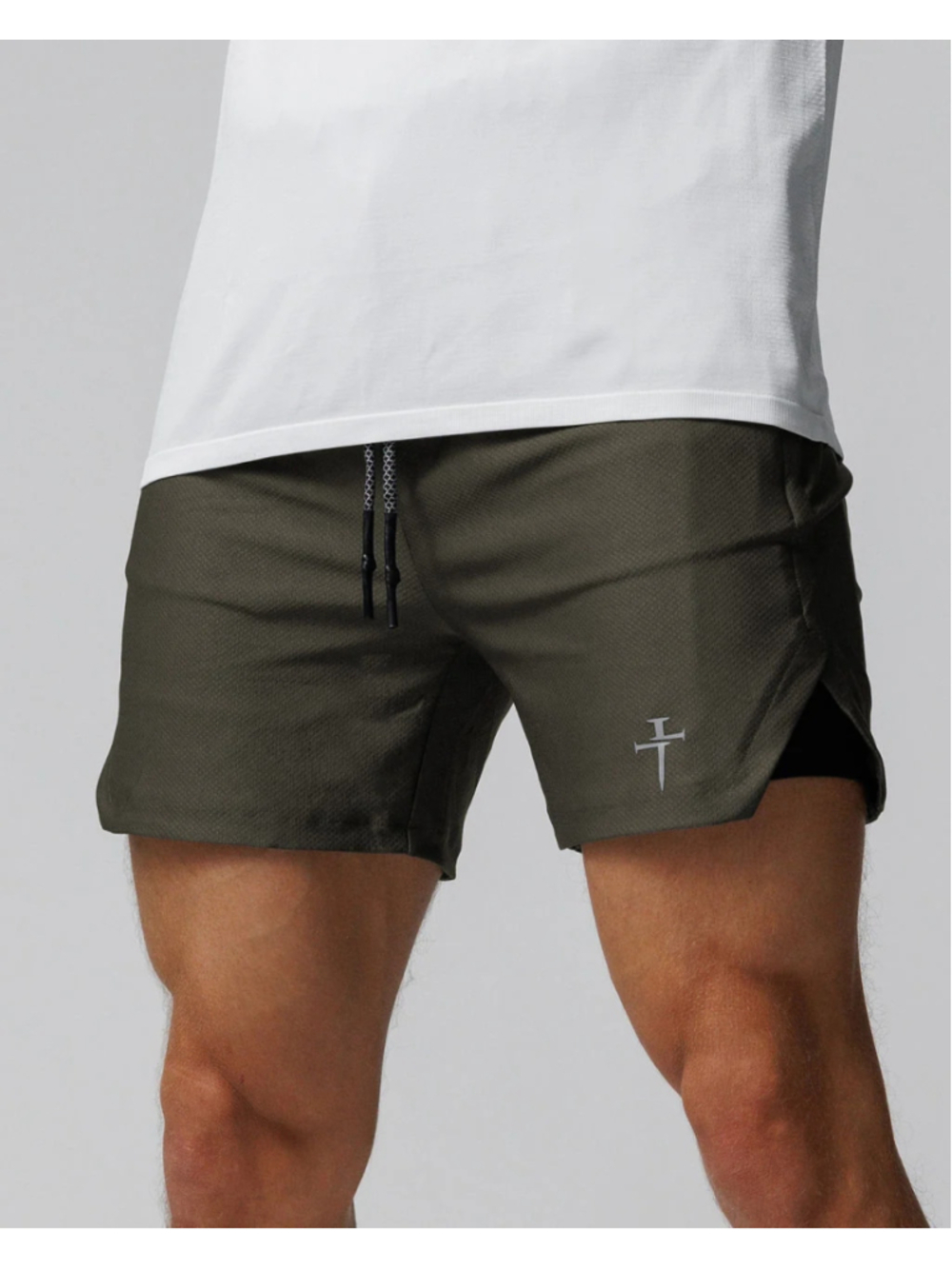 Three Nails Tech Liner Short Olive XXL